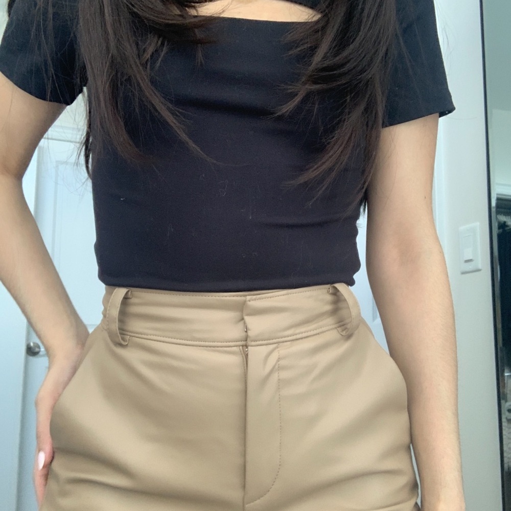 Simons cut-out top - Picture 4 of 4